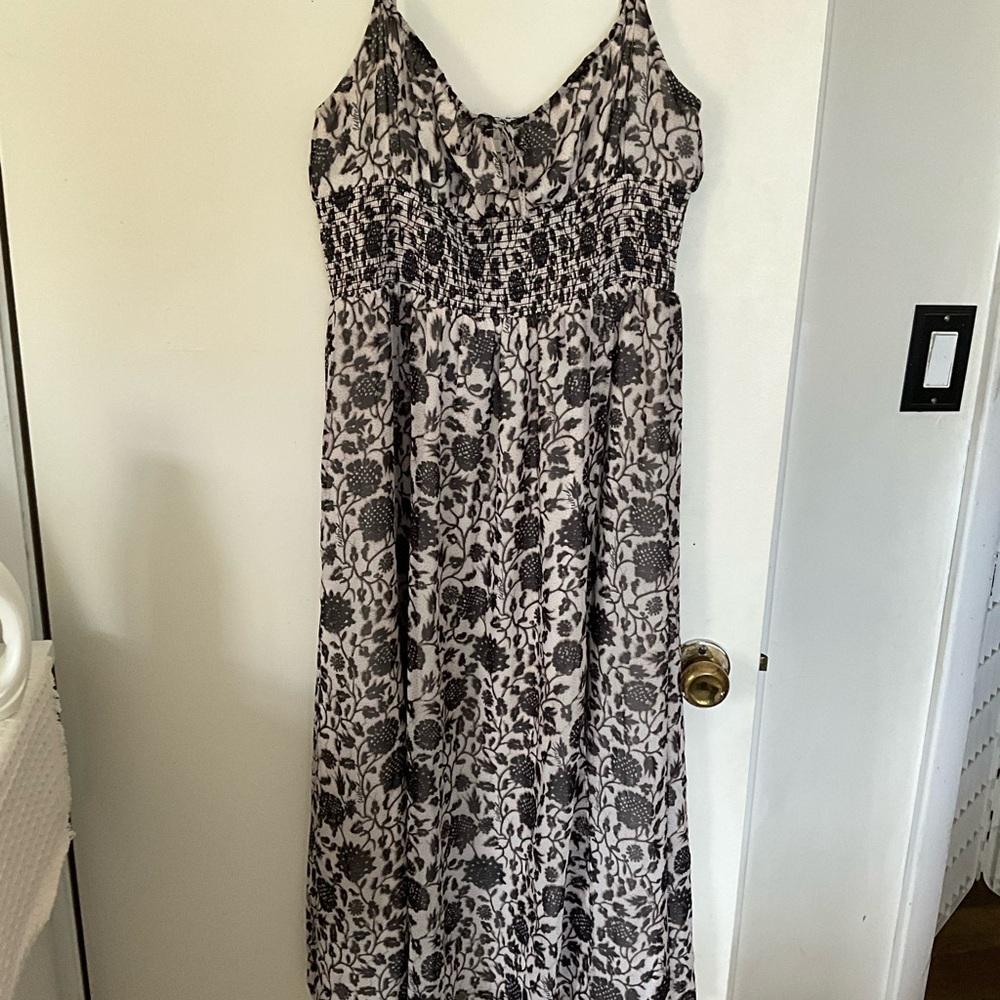 Wilfred Black and Cream Floral Midi Dress